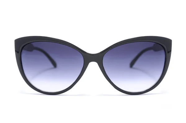 Kvinnors solglasögon isolerad på vit — Stockfoto