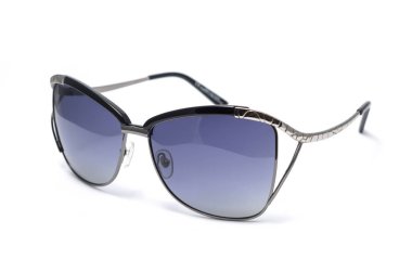 beyaz izole bir demir çerçeve içinde Bayan güneş gözlüğü