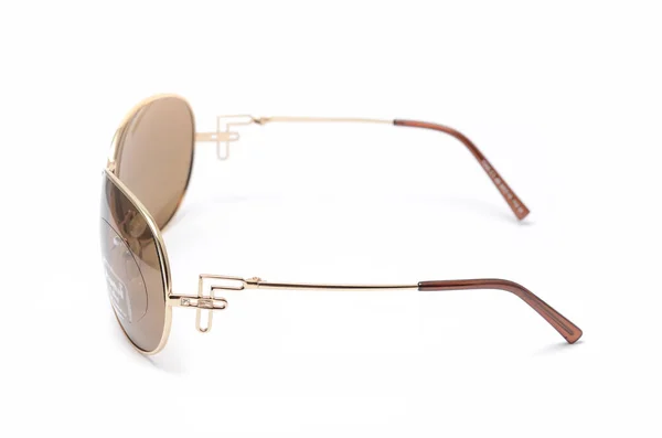 Sonnenbrille im eisernen Rahmen mit braunem Glas isoliert auf weiß — Stockfoto