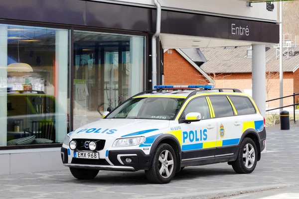 Zaparkované švédský policejní auto — Stock fotografie