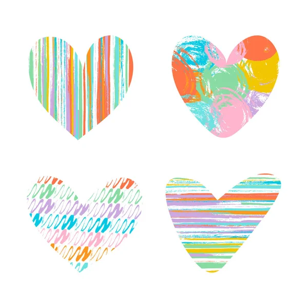 Conjunto de corações desenhados à mão com textura de tinta. Elemento de projeto vetorial — Vetor de Stock