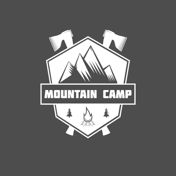 Aventure en montagne et emblème de voyage — Image vectorielle
