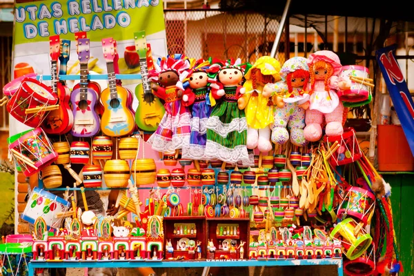 Venta Hermosos Juguetes Mexicanos Coloridos Xohimilco México — Foto de Stock