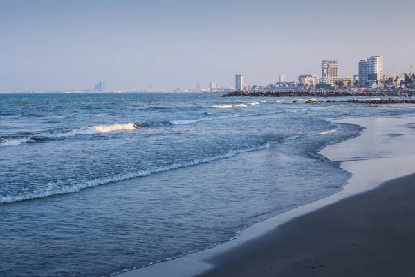 Meksika Körfezi üzerinde gün batımı, Veracruz, Meksika.