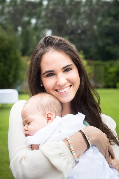 Feliz Joven Madre Tía Con Adorable Bebé — Foto de Stock