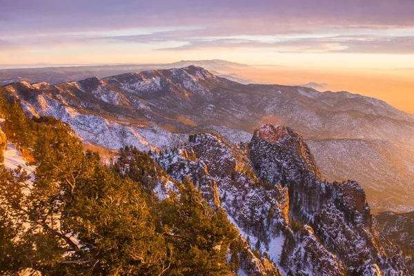 New Mexico, Albuquerque manzaralı dağ manzaralı Sandia Peak Ulusal Parkı.