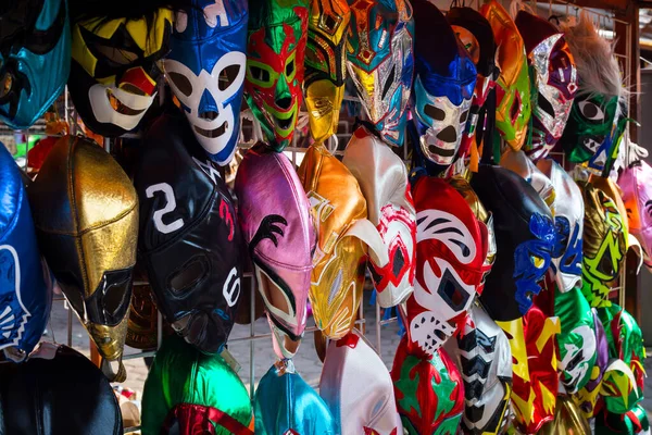 Arreglo de varias máscaras de luchador como fondo — Foto de Stock