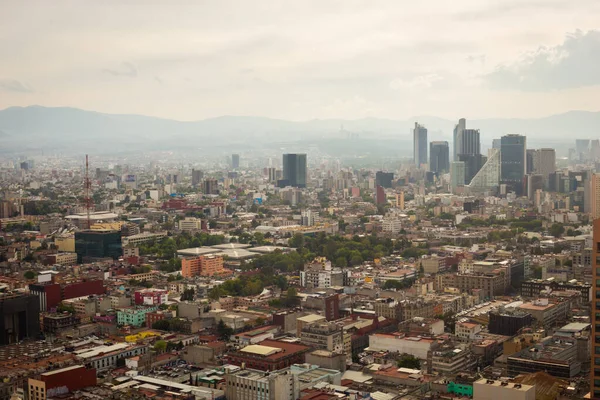 Vista aérea del horizonte de la ciudad de México — Foto de Stock