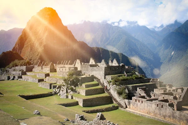 マチュピチュ(Machu Picchu)は、 1981年にペルーの歴史保護区に指定されました。 — ストック写真