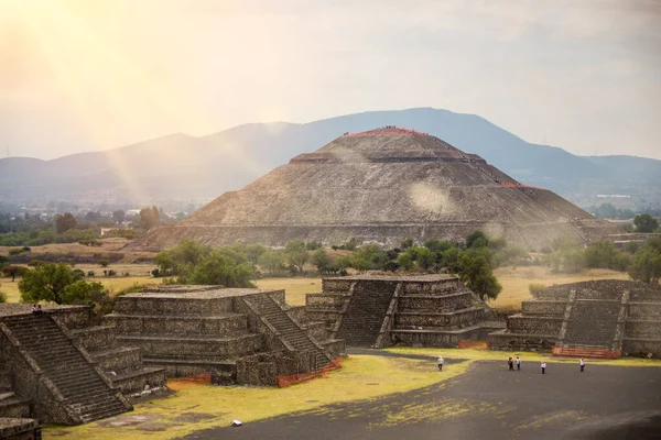 Teotihuacan azteca ruínas no centro do México — Fotografia de Stock
