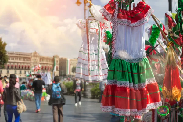 Mexikói függetlenségi nap áru Mexikóban város dowtown nati — Stock Fotó