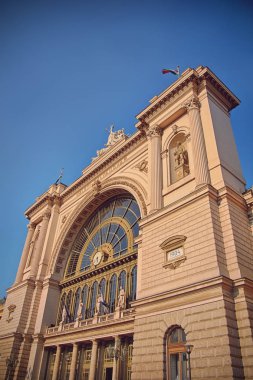 Budapeşte 'deki Keleti Tren İstasyonu' nun yan görüntüsü