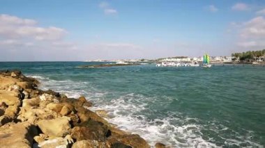 Pafos, Kıbrıs'tan Akdeniz denizde görüntülemek
