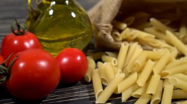 İtalyan pasta malzemeleri
