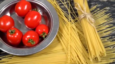 İtalyan pasta malzemeleri