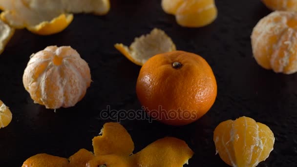 Rotating frash tangerines — Stock Video