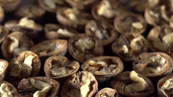 Nueces en rotación . — Vídeos de Stock