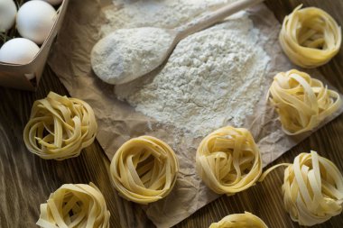 ev yapımı makarna yapmak için hazırlıklar