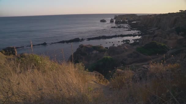 Algarve kusten nära Albufeira, Portugal — Stockvideo