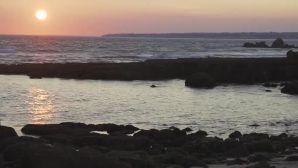 Albufeira - praia da orale, algarve, portugal — Stockvideo