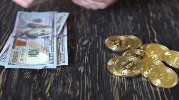 Scambio bitcoin per contanti dollari — Video Stock