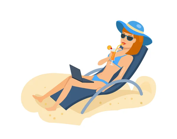 Joven chica bronceada en ropa interior hermosa descansando en la playa . — Archivo Imágenes Vectoriales