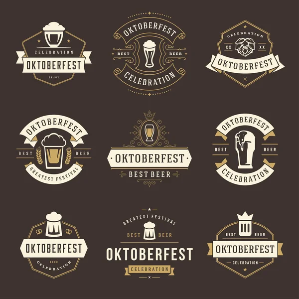 Oktoberfest celebra etiquetas del festival de cerveza, insignias y logotipos set r — Vector de stock
