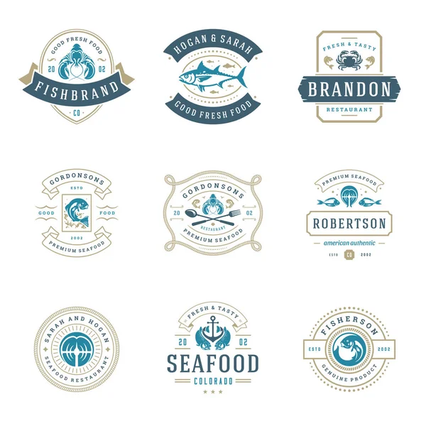 海鲜餐厅徽标设置矢量插图 市场和渔民标志 鱼和海鲜剪影 老式版式徽章设计 — 图库矢量图片