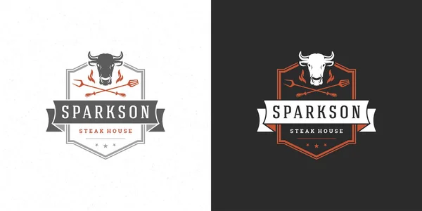Gril logo vektor ilustrace gril steak dům nebo BQ restaurace menu znak kráva hlava s plamenem silueta — Stockový vektor