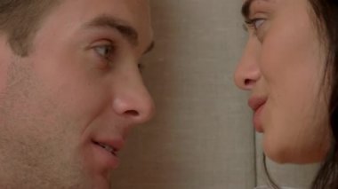 Erkek ve Kadın Konuşuyor.