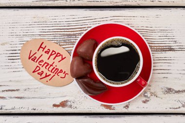 Sevgililer günü kartı ve kahve.