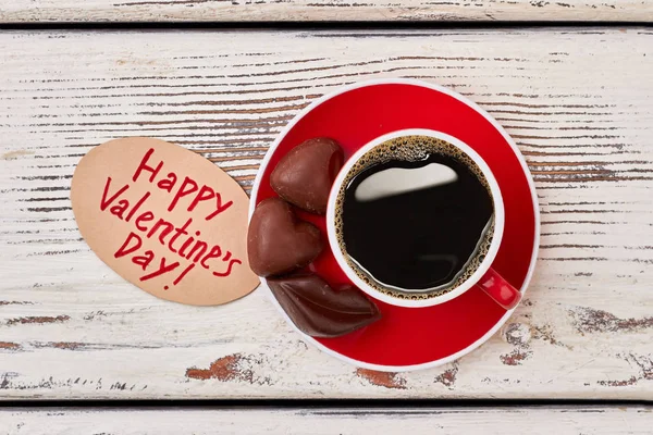 Sevgililer günü kartı ve kahve.