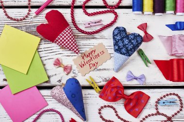 Clothespins, kalp, papyon.