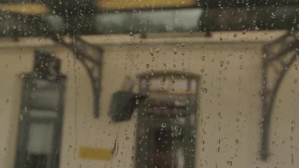 Мокрий поїзд вікно . — стокове відео