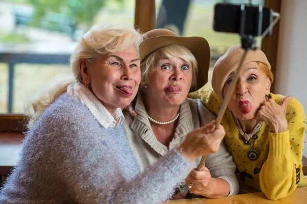 Three ladies taking selfie. — Stock Photo, Image