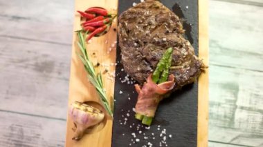 Antrikot biftek Üstten Görünüm.