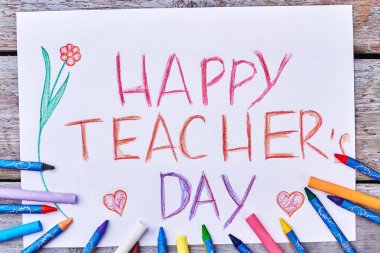 Renkli kalem, çizim, bir çiçek.