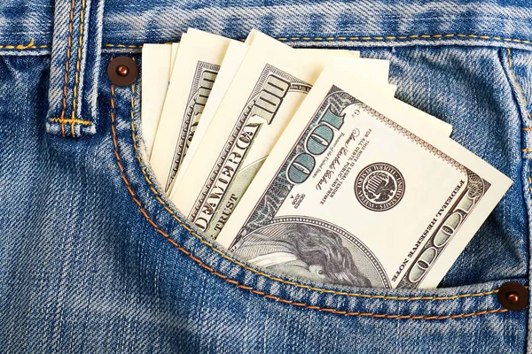 Efectivo en bolsillo de jeans . — Foto de Stock