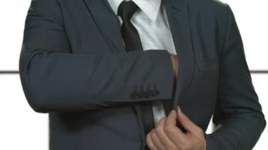 İş adamı izole para sayma.