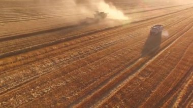 Alan, kamyon ve birleştirmek.