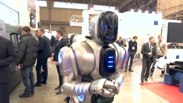 Robot na wystawie. — Wideo stockowe