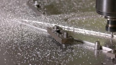 Çelik Frezeleme makinesi içinde hareket.