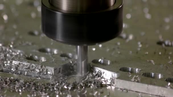 CNC frezen machine werken. — Stockvideo