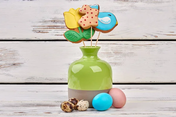 Ostereier und Vase. — Stockfoto
