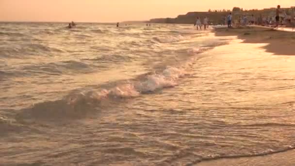 Schöner Abend am Meer. — Stockvideo