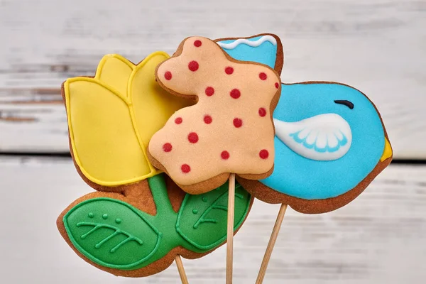 Cookies coloridos envidraçados de perto . — Fotografia de Stock