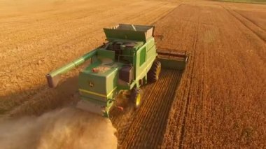 Birleştirme hasat hareket.