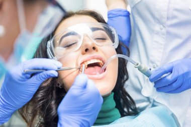 Stomatologists çalışmalarını.