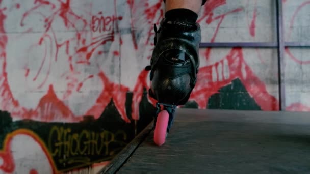 Feet of inline skaters. — Stock Video