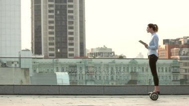 İş çift şehir arka plan üzerinde.